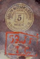 Kopfbedeckung Tschako für Mannschaft bis Gefreiter Stempelung und Herstellerzeichen Kopfbedeckung Tschako für Mannschaft bis Gefreiter Stempelung und Herstellerzeichen